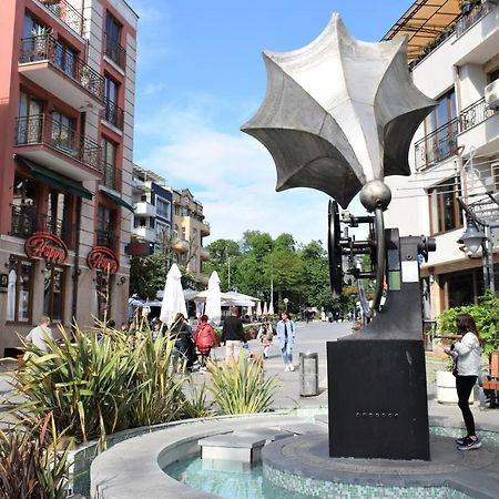 Top Center Apartment Gramophone With Private Parking Burgas Exterior photo