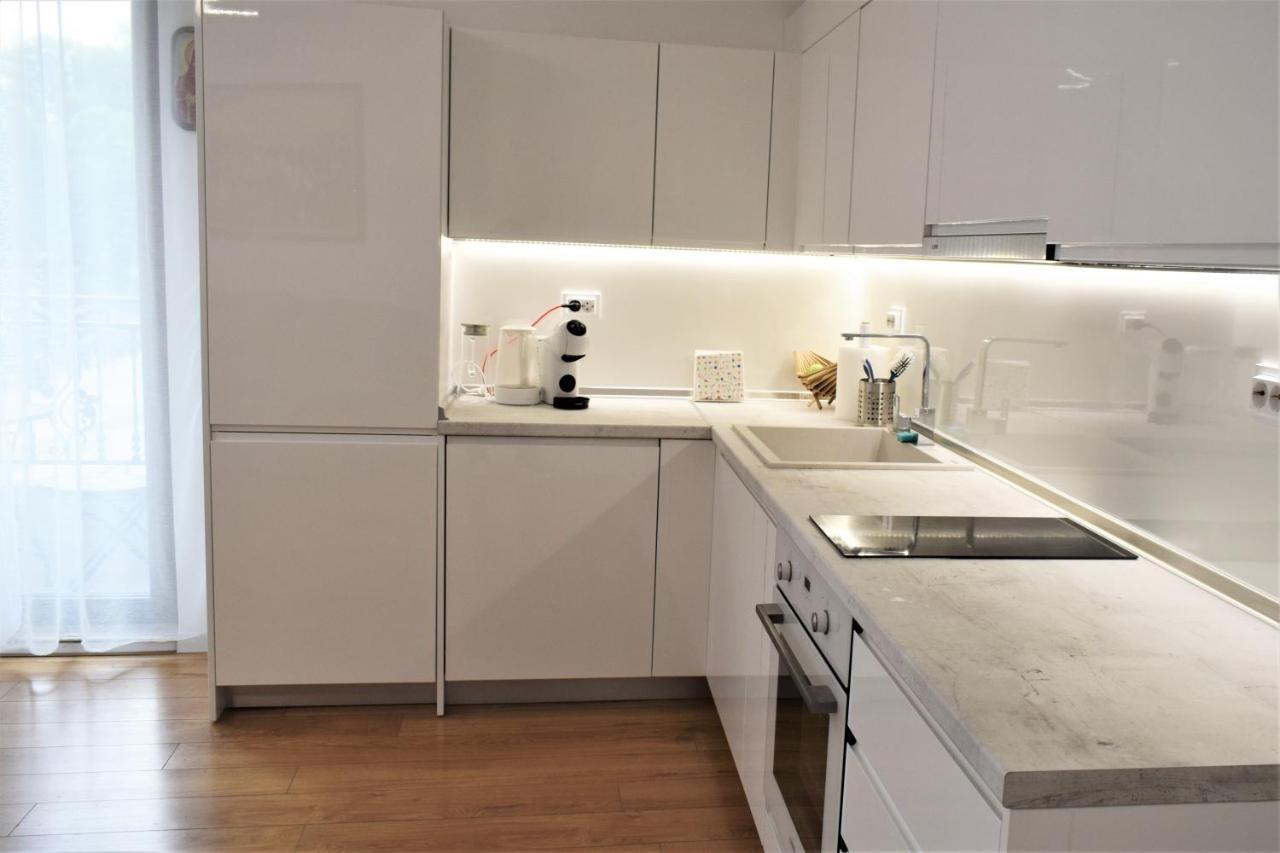 Top Center Apartment Gramophone With Private Parking Burgas Exterior photo