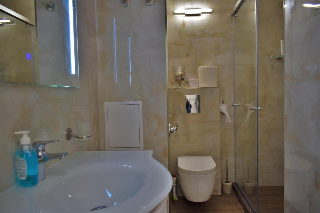 Top Center Apartment Gramophone With Private Parking Burgas Exterior photo