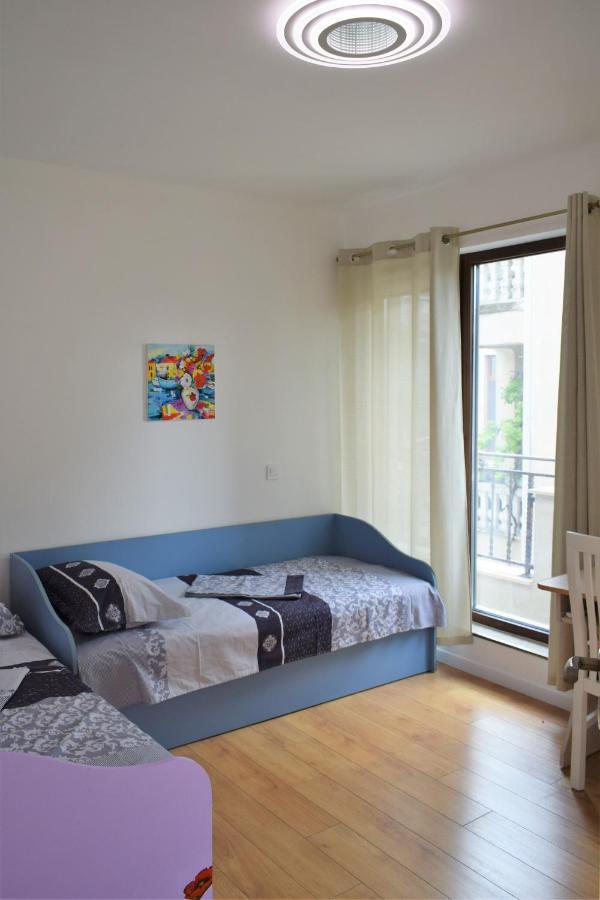 Top Center Apartment Gramophone With Private Parking Burgas Exterior photo